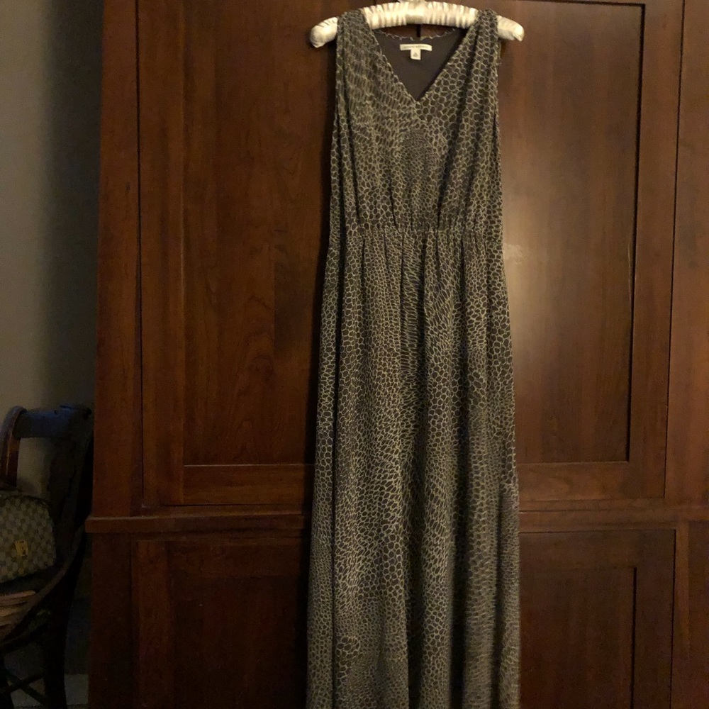 Banana Republic  maxi dress/gown excellent cond